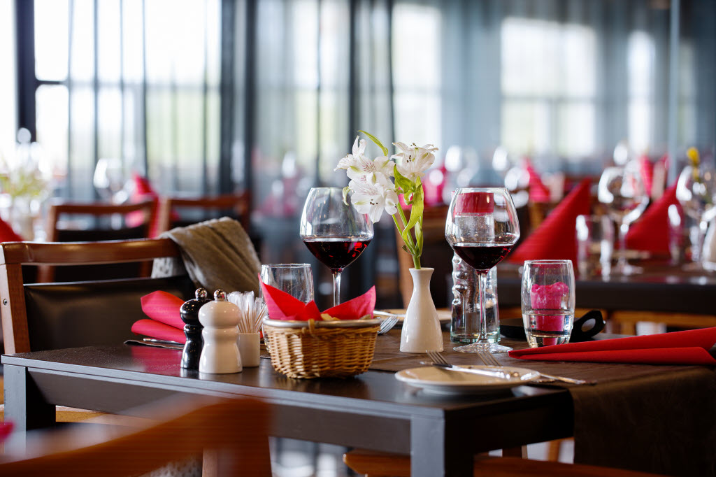 Copyright: : Mads Armgaard/ Graae/ Armgaard & Bangsbo Photigraphy Restaurant, Scandic Aalborg Øst
